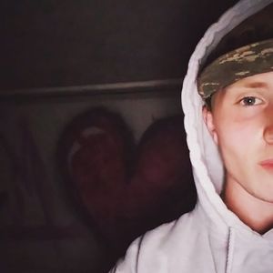 Meet your Posher, Dakota